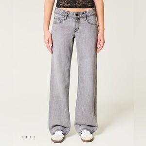 Hollister Low-Rise Baggy Jeans (Grey) - 6R